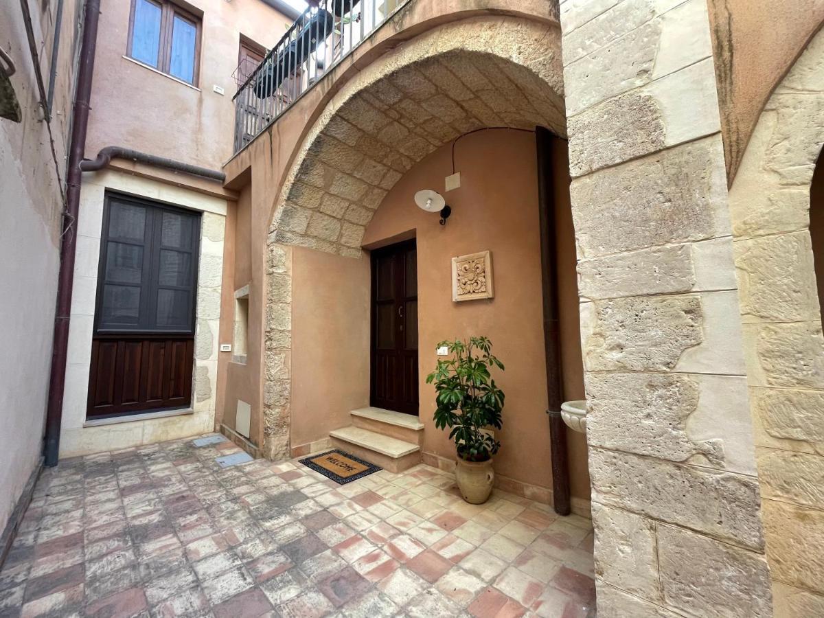 Corte Roma 148 Apt Syracuse Eksteriør bilde